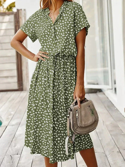 Elarova | Elegantes kurzärmliges Hemdblusenkleid mit Polka Dots und Kordelzug in der Taille