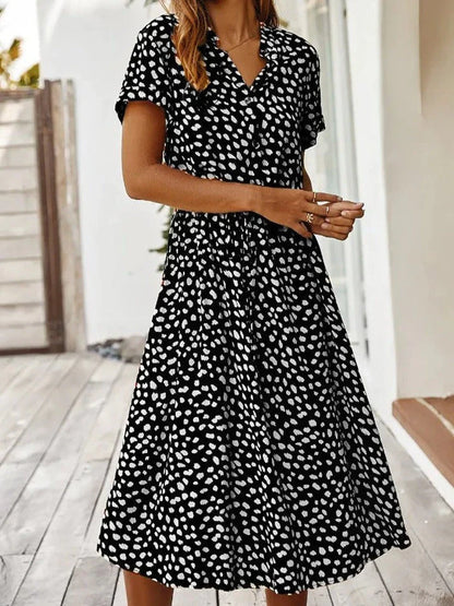 Elarova | Elegantes kurzärmliges Hemdblusenkleid mit Polka Dots und Kordelzug in der Taille