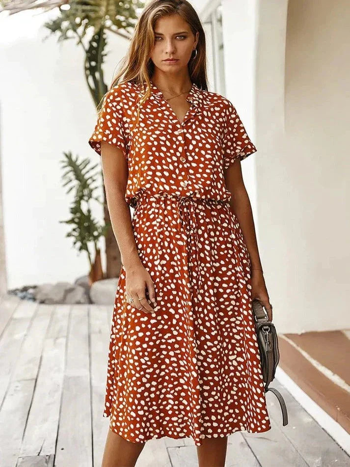 Elarova | Elegantes kurzärmliges Hemdblusenkleid mit Polka Dots und Kordelzug in der Taille
