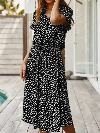 Elarova | Elegantes kurzärmliges Hemdblusenkleid mit Polka Dots und Kordelzug in der Taille