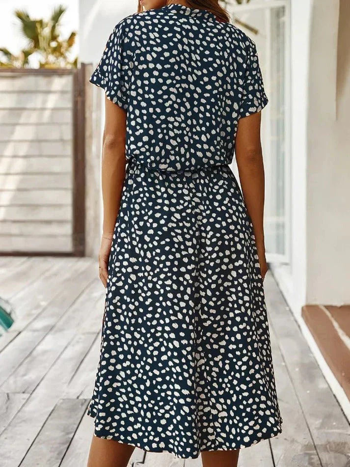 Elarova | Elegantes kurzärmliges Hemdblusenkleid mit Polka Dots und Kordelzug in der Taille