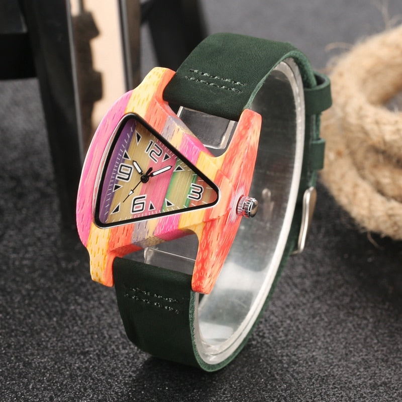Elarova | Farbige Dreieck Bamboo Wood Uhr
