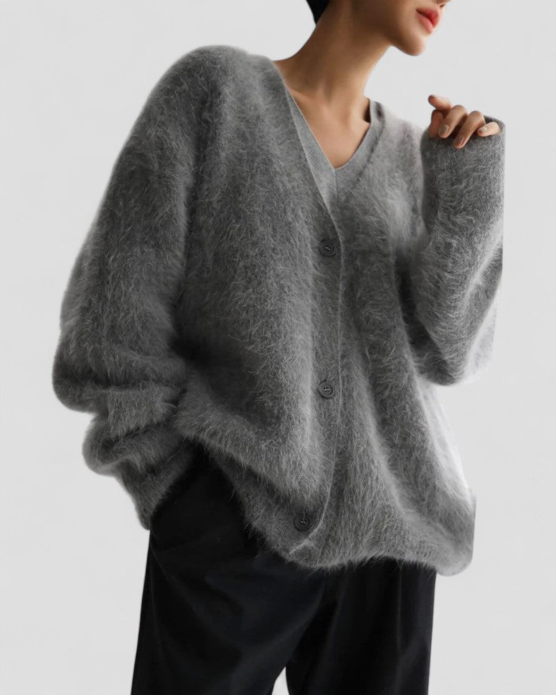 Elarova | Flauschiger Strickcardigan mit Knopfleiste
