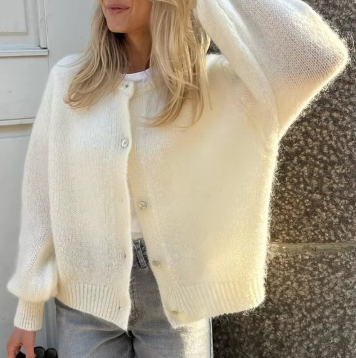 Elarova | Gebreid vest met knoopsluiting