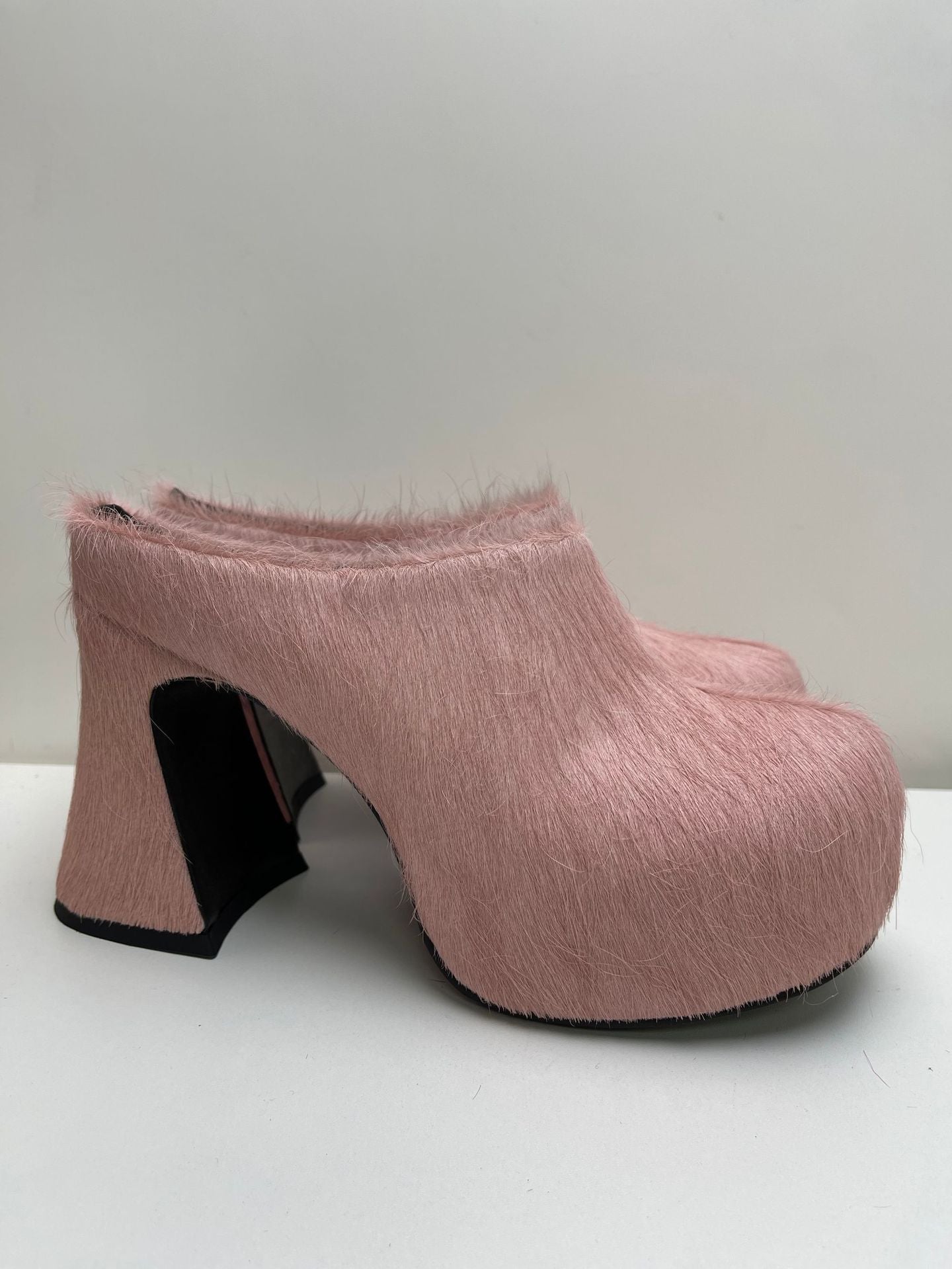 Elarova | Geschlossene Zehe Rosshaar Chunky Heel Wasserdichte Plattform Slipper