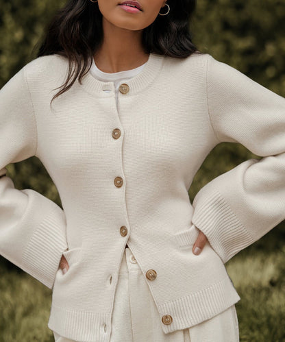 Elarova | Gestrickte Strickjacke