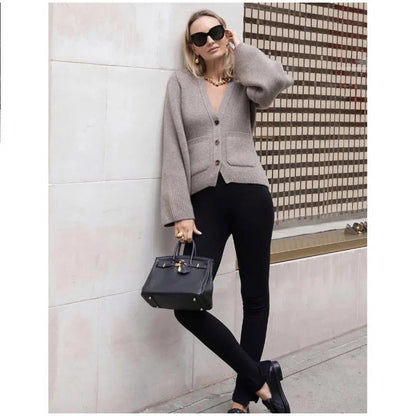Elarova | Gestrickte Strickjacke