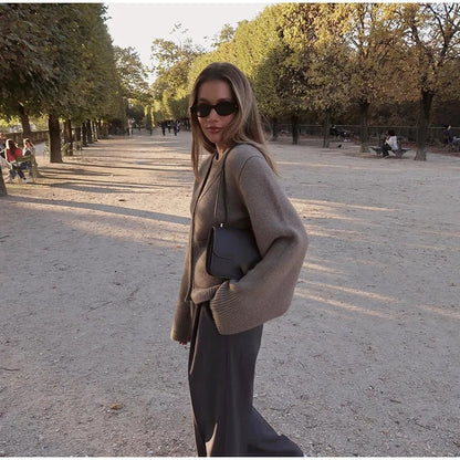 Elarova | Gestrickte Strickjacke