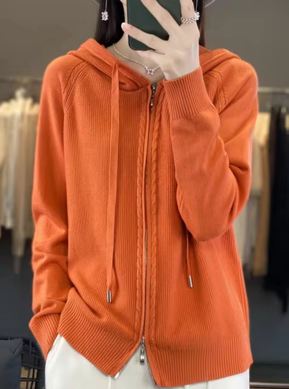 Elarova | Gestrickte Strickjacke mit Kapuze