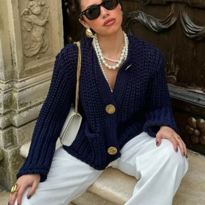 Elarova | GrobstrickStrickjacke mit großen Knöpfen
