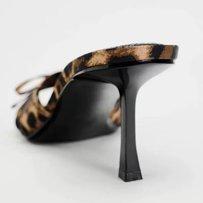 Elarova | High-Heeled Slippers mit Leopardenmuster