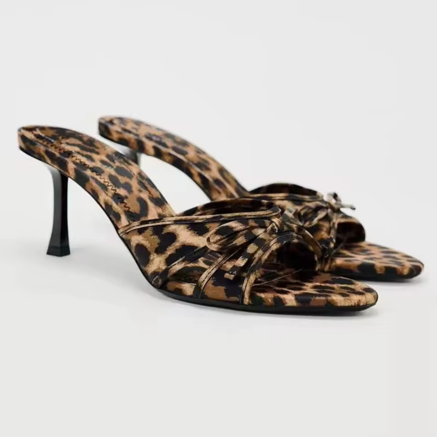 Elarova | High-Heeled Slippers mit Leopardenmuster