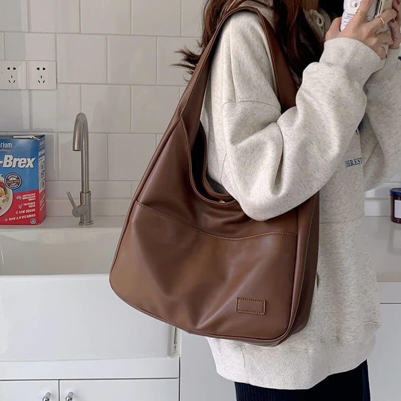 Elarova | HoboUmhängetasche aus Kunstleder Kuriertasche