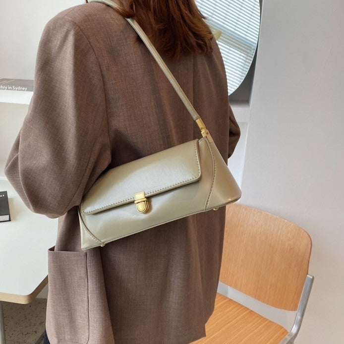 Elarova | Klassische BaguetteSchultertasche im VintageStil