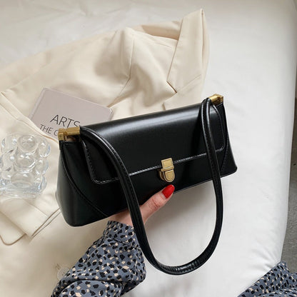 Elarova | Klassische BaguetteSchultertasche im VintageStil