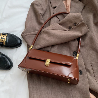 Elarova | Klassische BaguetteSchultertasche im VintageStil