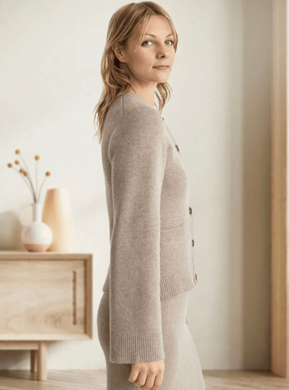 Elarova | Klassische Damen-Strickjacke mit Knopfleiste