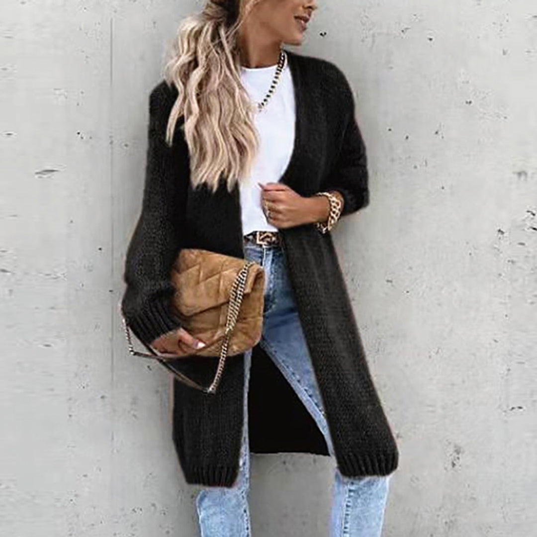 Elarova | Klassische Strickjacke | Zeitlose Eleganz und Komfort