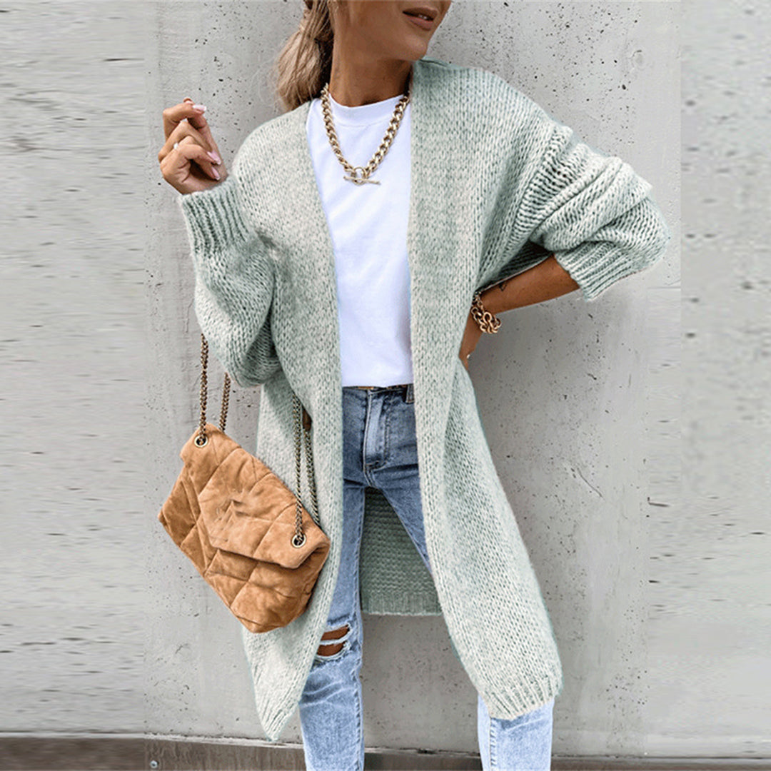 Elarova | Klassische Strickjacke | Zeitlose Eleganz und Komfort