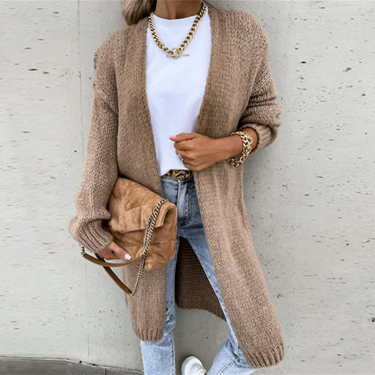 Elarova | Klassische Strickjacke | Zeitlose Eleganz und Komfort