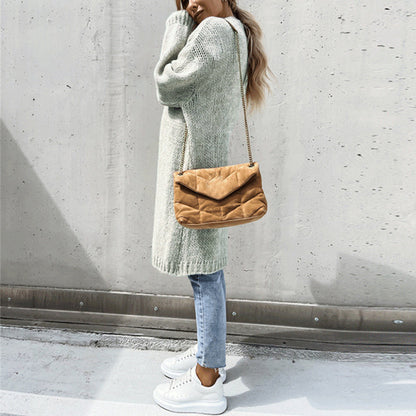 Elarova | Klassische Strickjacke | Zeitlose Eleganz und Komfort