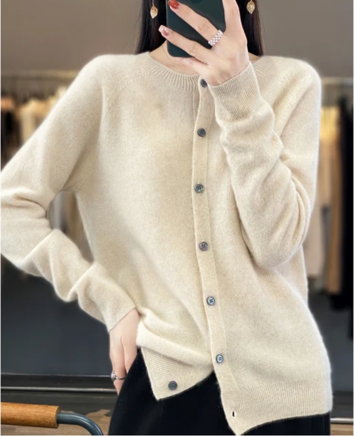 Elarova | Klassische Wollstrickjacke für Damen