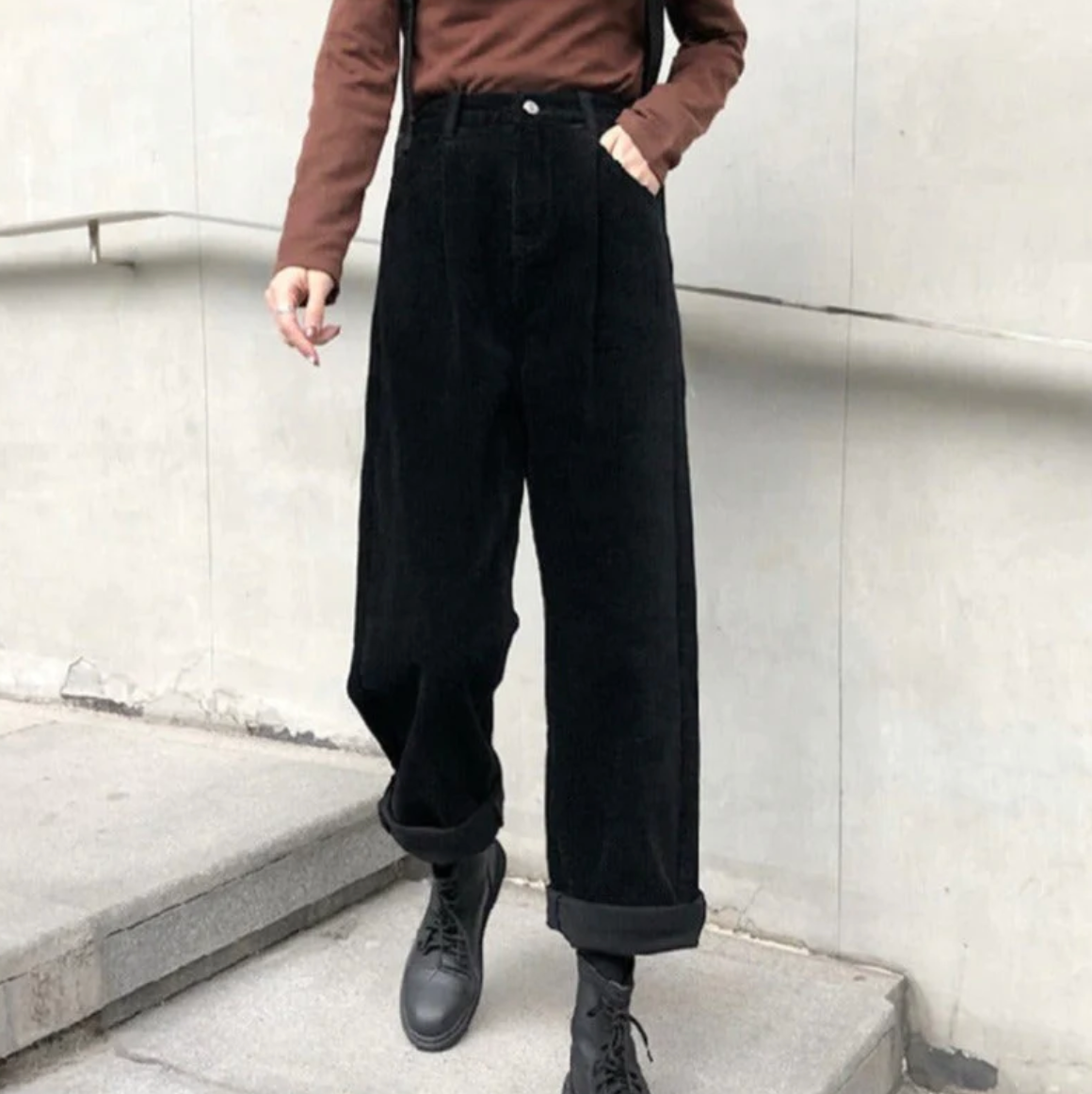 Elarova | Kord Hose