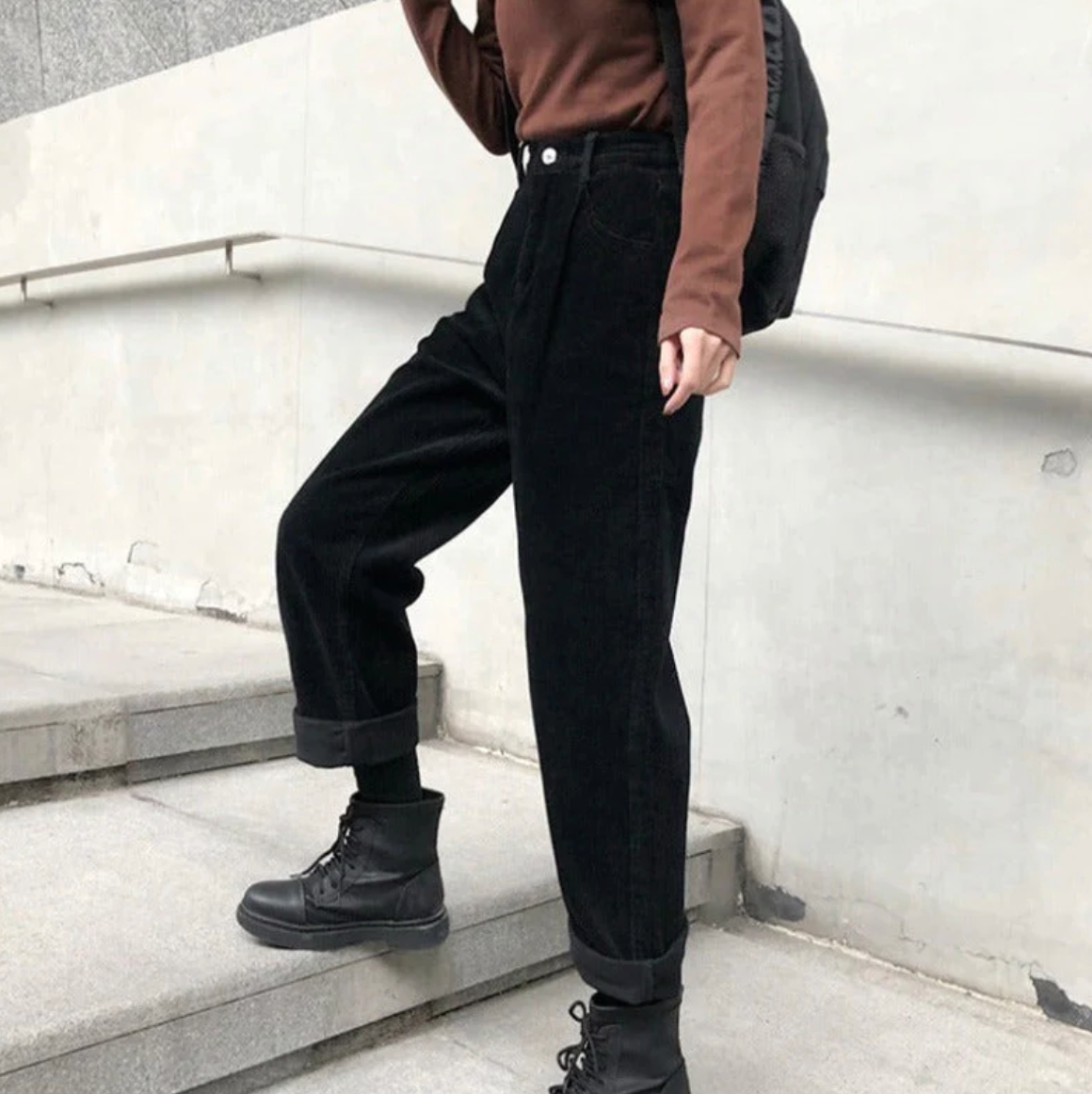 Elarova | Kord Hose