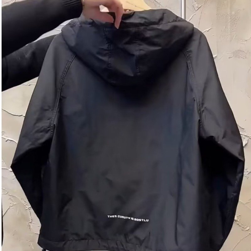 Elarova | Leichter Kapuzen Windbreaker mit halbem Reißverschluss und Tasche