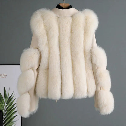 Elarova | Luxuriöse flauschige Winterjacke für Frauen 2024 Style