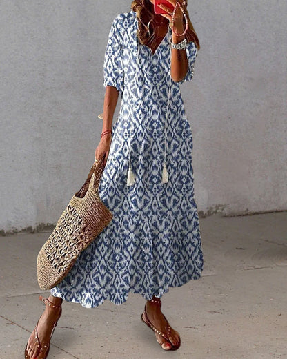 Elarova | Maxikleid im Boho-Ikat-Print mit Quastenbändern | Lässiges Maxikleid im Bohemian-Stil mit V-Ausschnitt