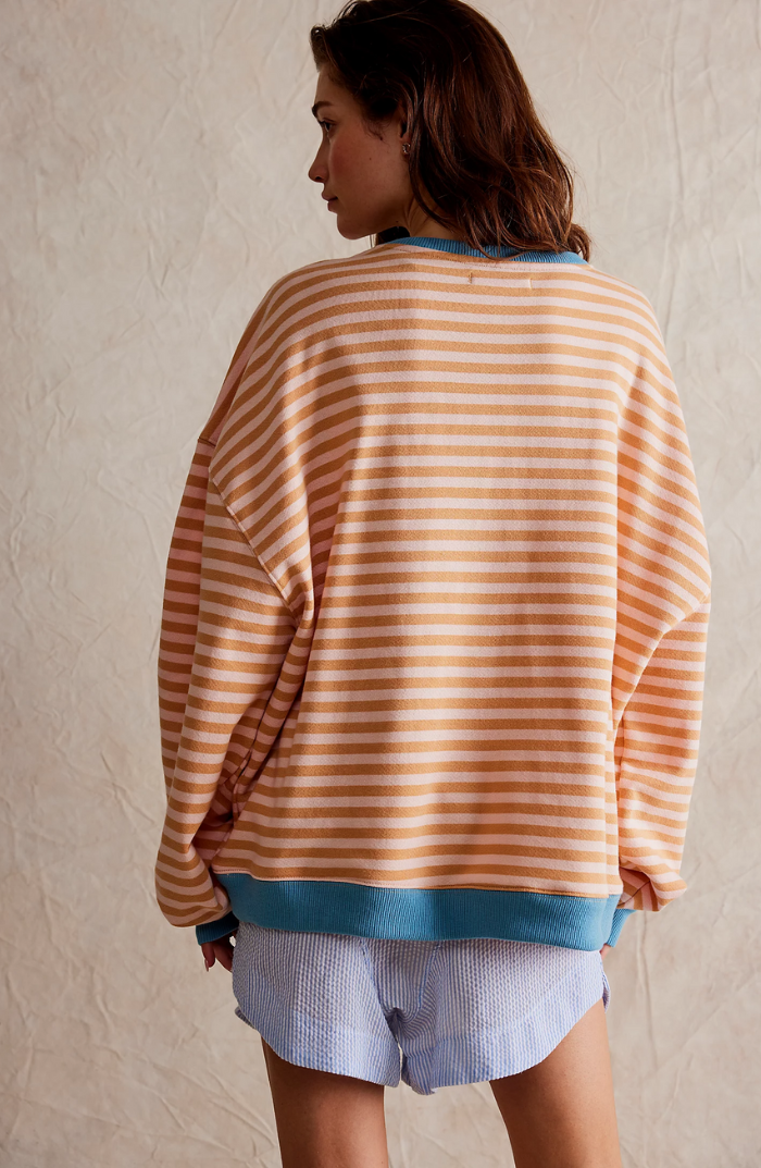 Elarova | Oversize Pullover mit farbenfrohen Streifen