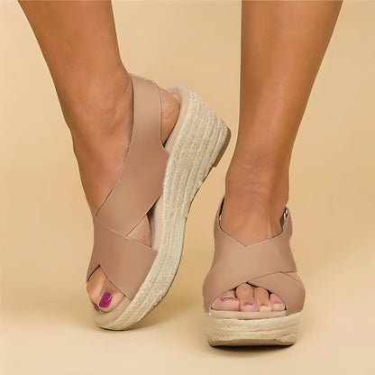 Elarova | RetroWedges