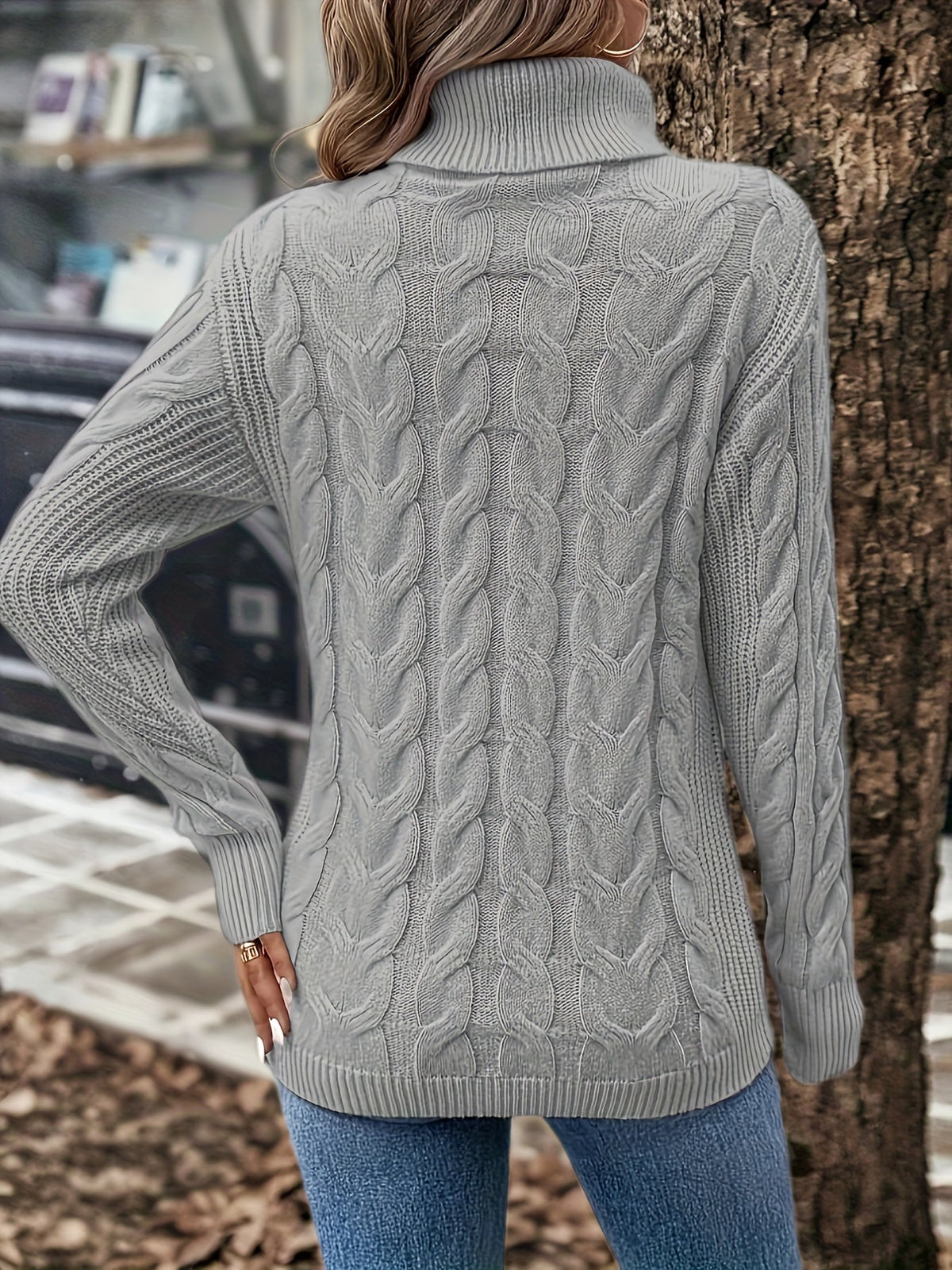 Elarova | Rollkragenpullover im Kabelstrick Design