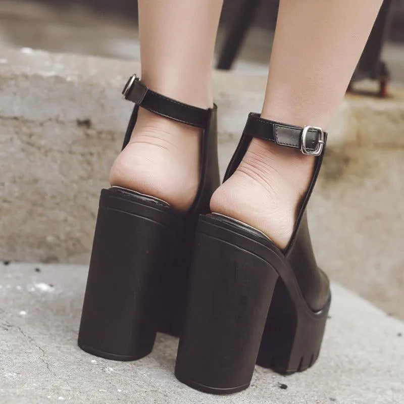 Elarova | Sandalen mit dickem Absatz