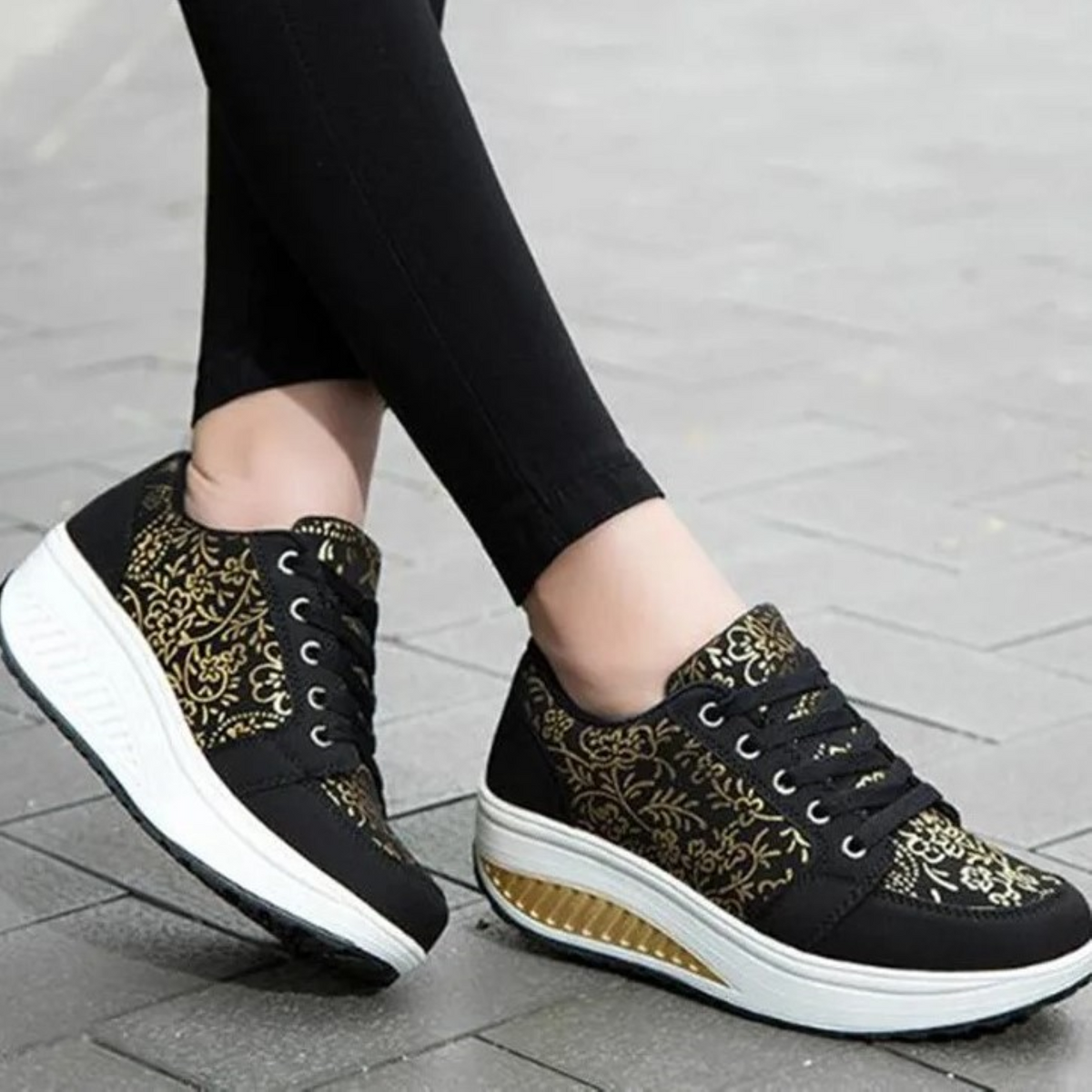 Elarova | Schwarze Leder Orthopädische Damen Sneakers Mit Blumenmuster