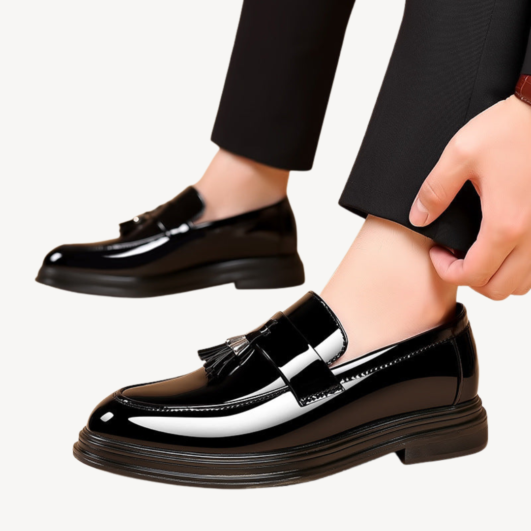 Elarova | Schwarze orthopädische Loafer mit Quaste für Herren