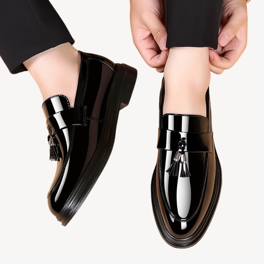 Elarova | Schwarze orthopädische Loafer mit Quaste für Herren