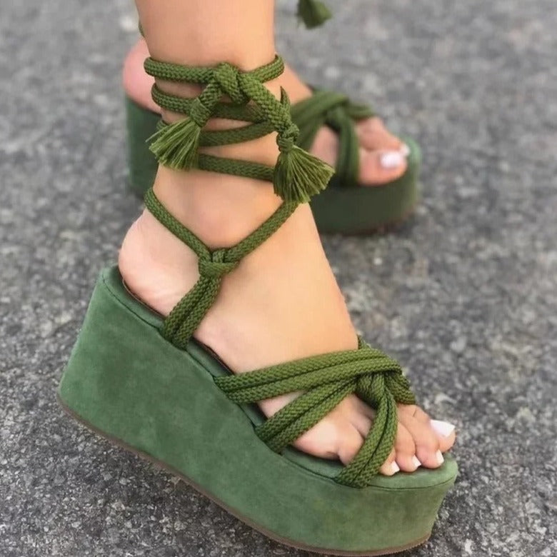 Elarova | Stilvolle Keilabsatzsandalen