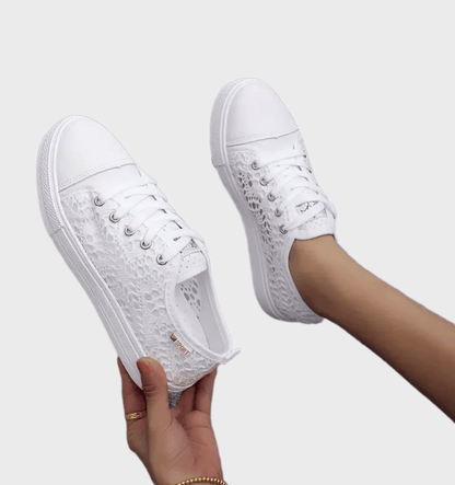 Elarova | Stylische Niedrig Geschnittene Schnürsneakers mit Seitlichen Details und Sicherer Passform