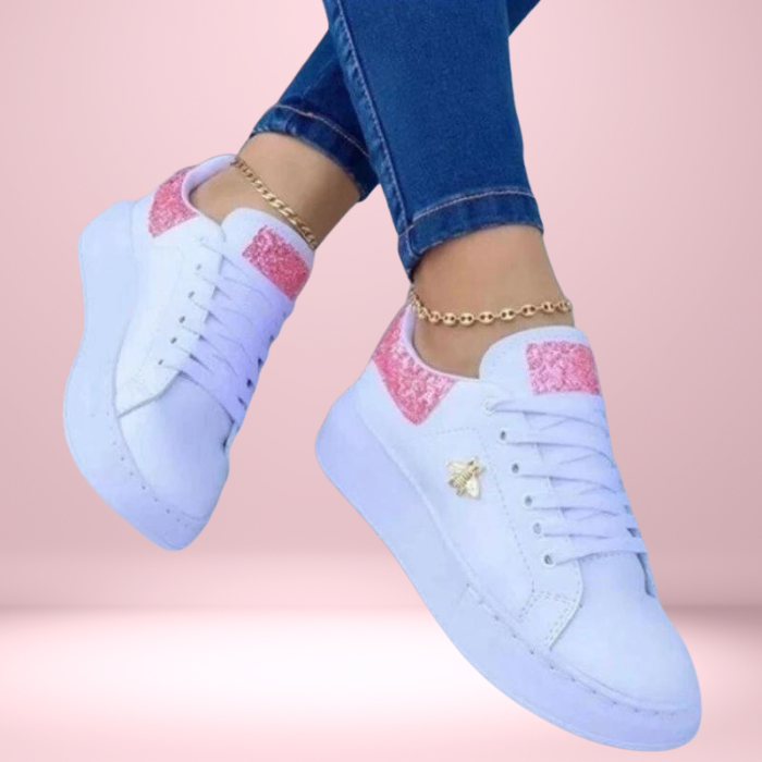 Elarova | Turnschuhe Schritt Mit unseren schillernden, mit Glitzer verzierten Turnschuhe in den Style