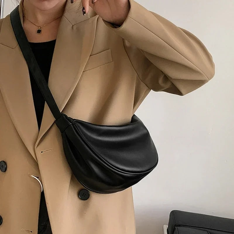 Elarova | Umhängetasche aus hochwertigem Leder mit praktischem Design