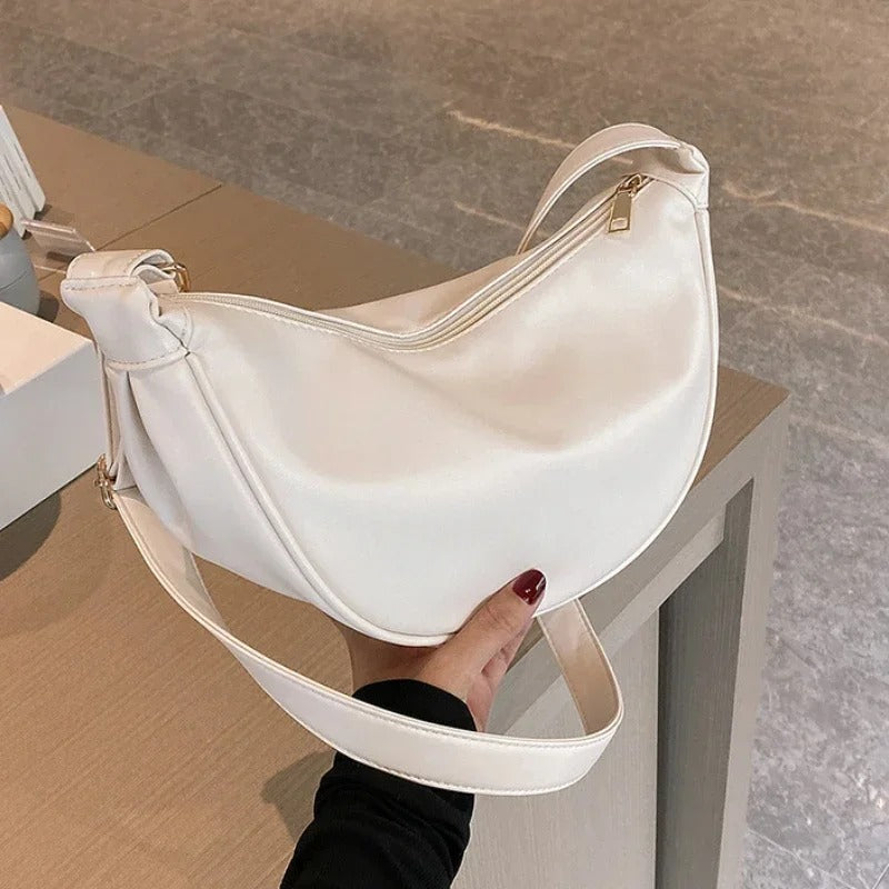 Elarova | Umhängetasche aus hochwertigem Leder mit praktischem Design