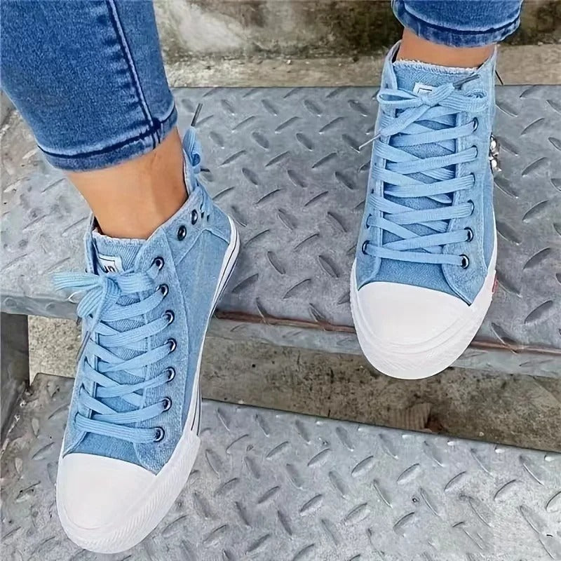 Elarova | Urbaner Trend SneakerJeansLook & Reißverschluss
