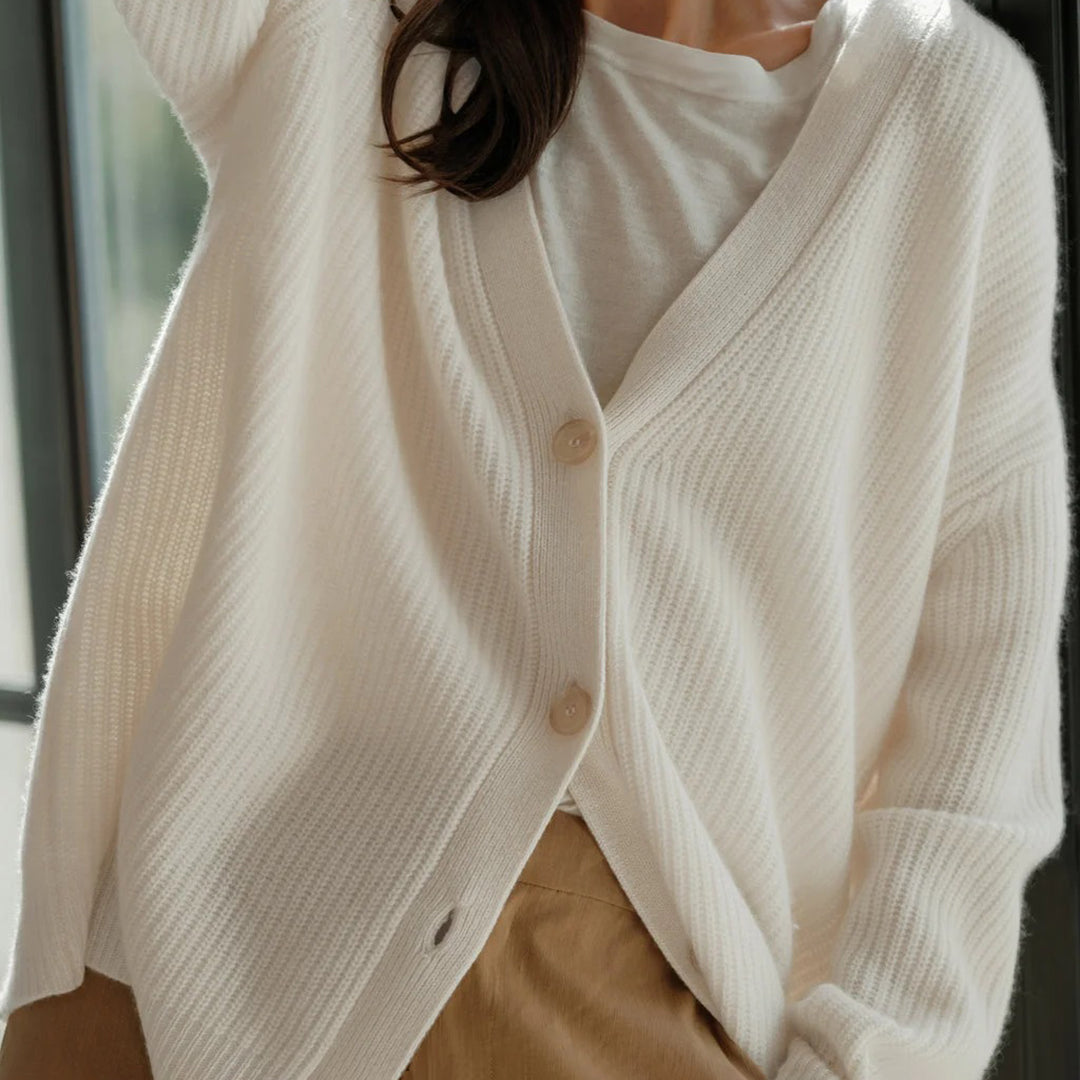 Elarova | Warme KnopfStrickjacke für Damen
