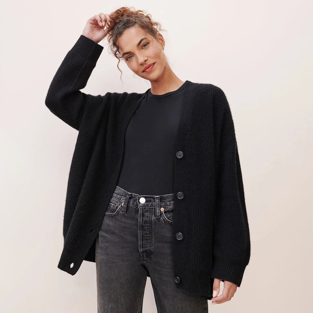 Elarova | Warme KnopfStrickjacke für Damen