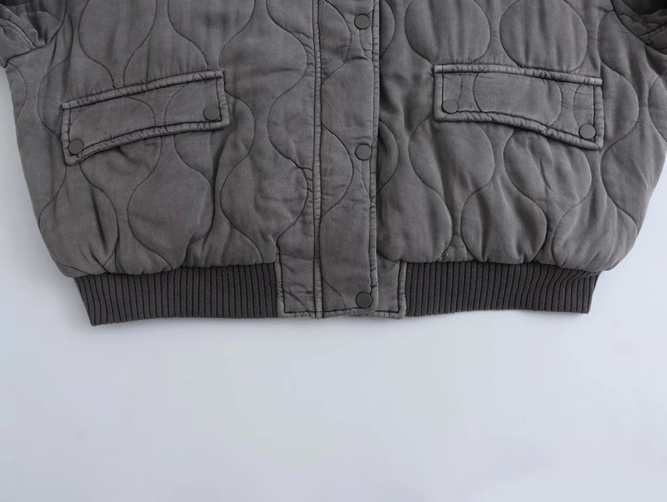 Elarova | Wattierte Bomberjacke mit Steppdesign und Rippbündchen