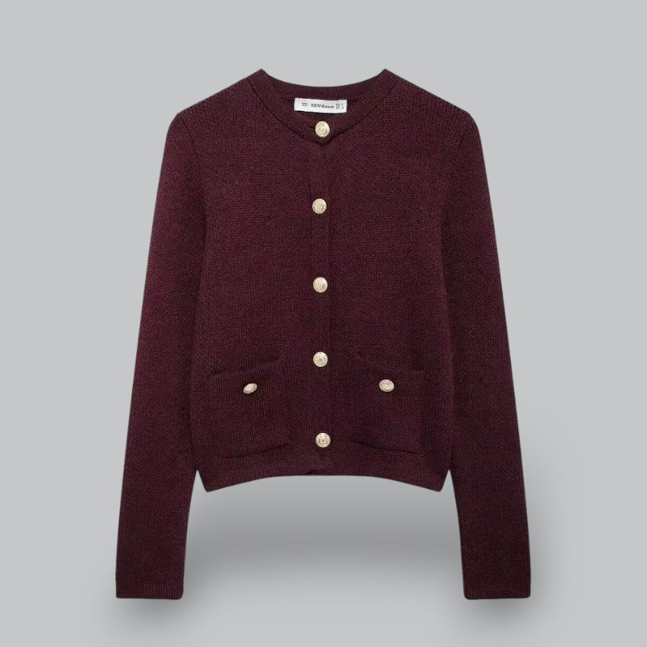 Elarova | Weicher Strickcardigan mit goldenen Knöpfen