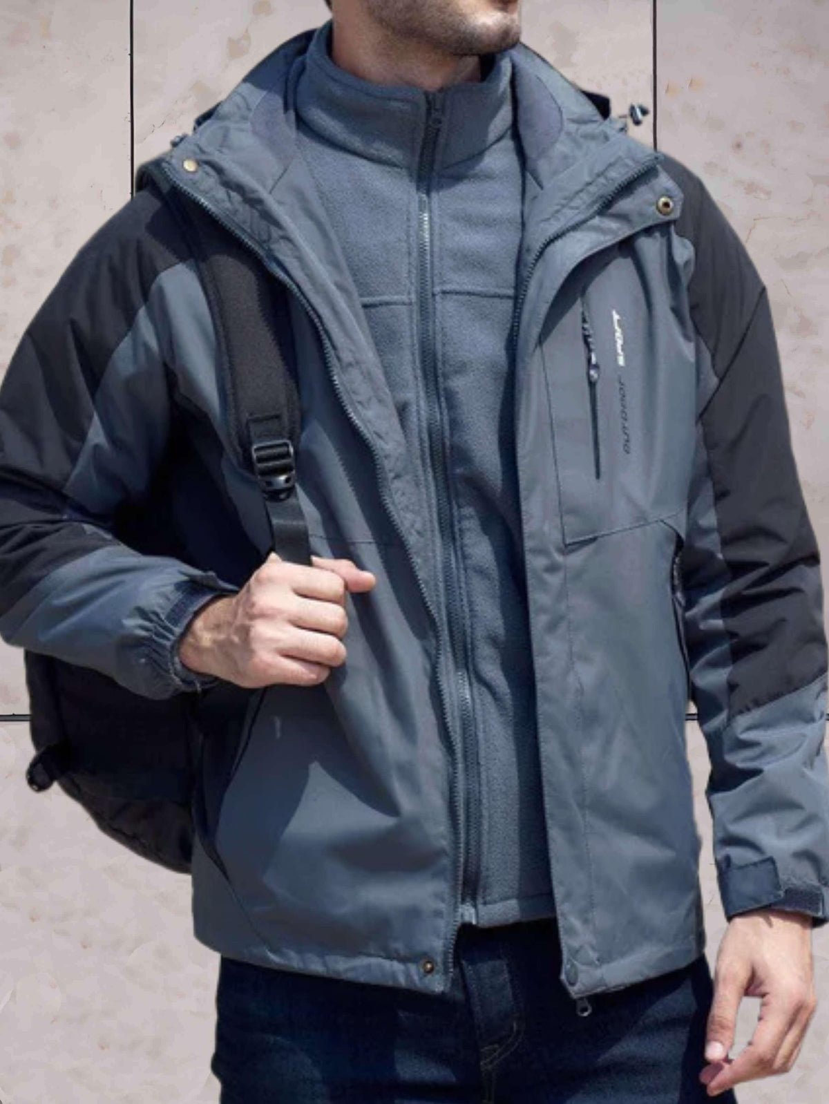 Elarova | Wind- und wasserdichte Wanderjacke mit Kapuze, Taschen und doppeltem Reißverschluss und Knopfverschluss