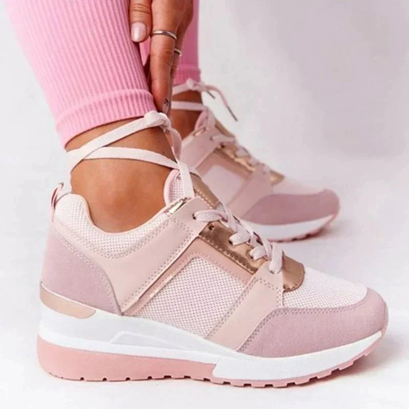 Elarova | orthopädische, modisch ausgestellte Sneaker mit Glanz